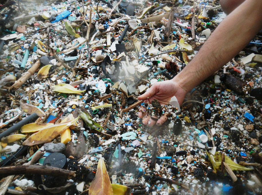 Plastový odpad - plasty