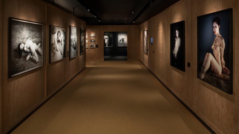 Arakiho instalace v newyorském Museum of Sex