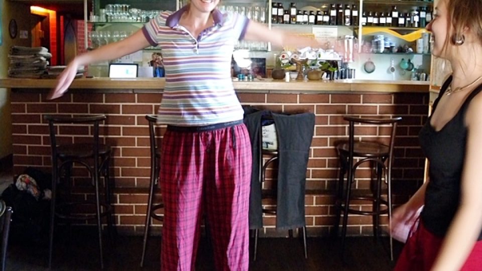 S mikrofonem za břišním tancem | foto: ČRo Radio Wave S mikrofonem za břišním tancem