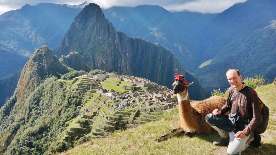 Na Machu Picchu mají přátelské lamy, Peru