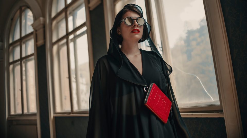 Katarzia s Bodybag a brýlemi Alexmonhart na KVIFF 2019 