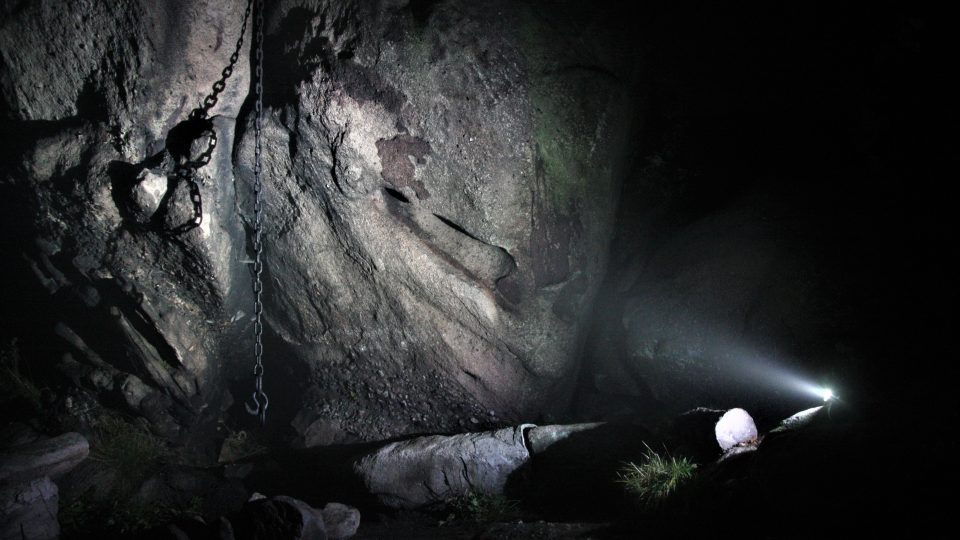 Lotrandova jeskyně