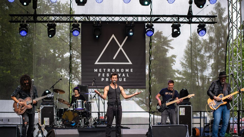 Nylon Jail na sobotní Radio Wave New Stage na festivalu Metronome