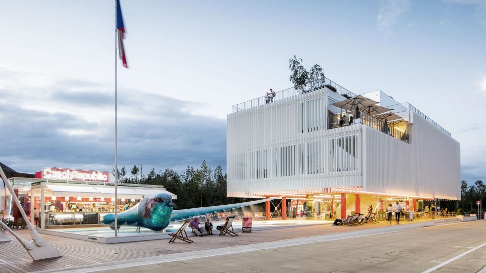 Český pavilon na světové výstavě EXPO 2015 v Miláně. Po konci výstavy byl přesunut do Česka a přestavěn na administrativní budovu firmy KOMA