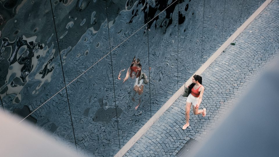 Dílo Zrcadlní v Praze na Žižkově | foto: archiv Jakuba Masného Dílo Zrcadlní v Praze na Žižkově