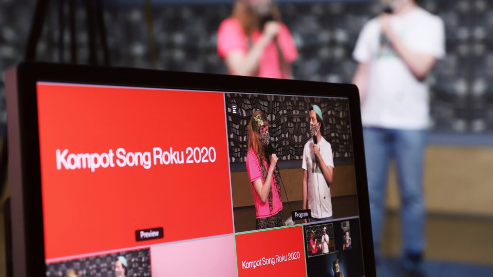 Vyhlášení Kompot Songu Roku 2020 se kvůli protiepidemickým opatřením konalo online formou Zoom Party