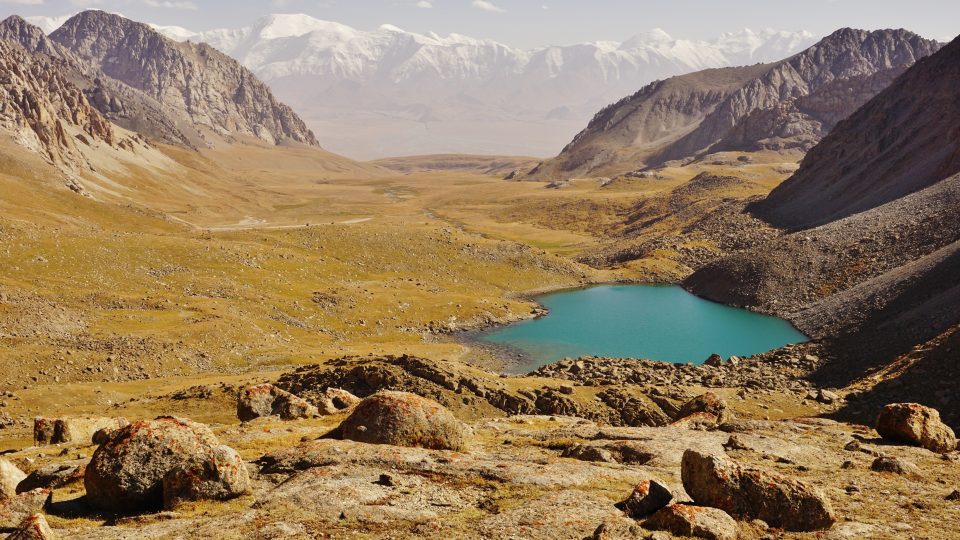 Z cest Kateřiny Krejčové. Jezero Kosh Köl, Kyrgyzstán
