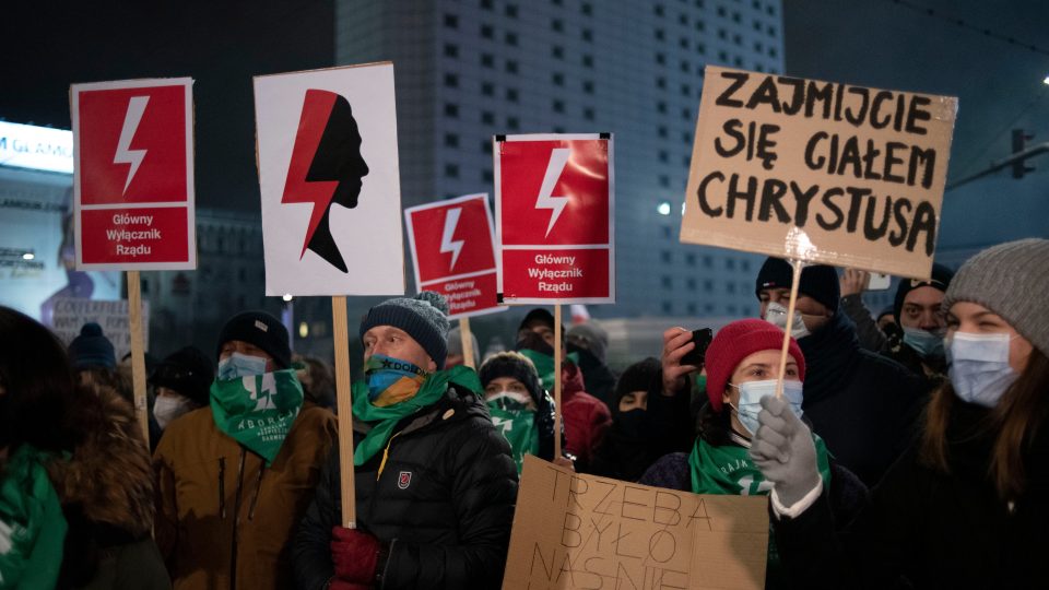 Z protestu proti zákazu potratů, který proběhl 29. ledna 2021 ve Varšavě