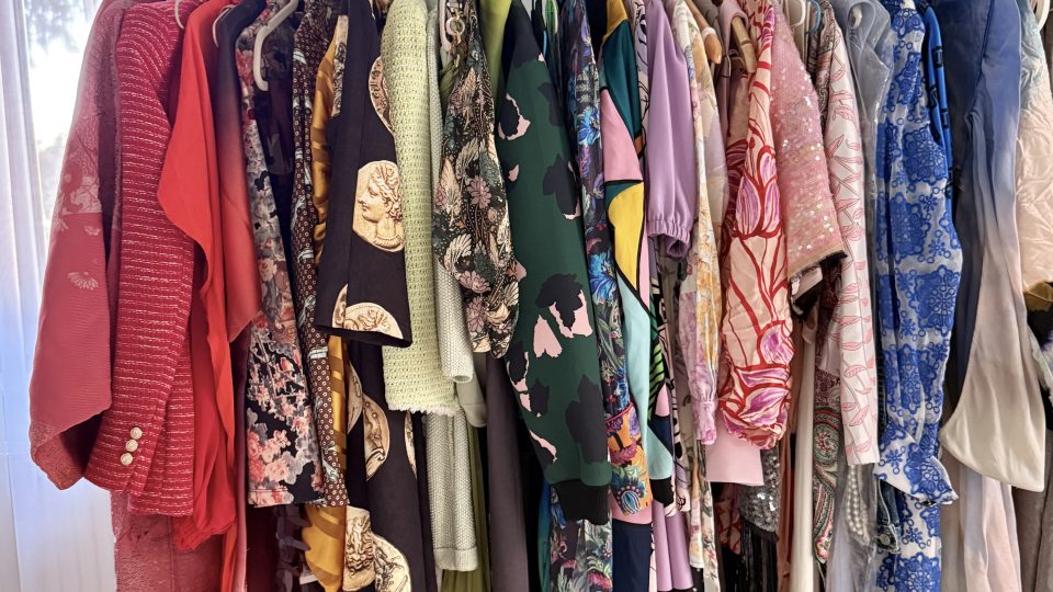 Nataliya má ráda barvy, vzory a struktury, svůj šatník buduje jako archiv trendů své doby