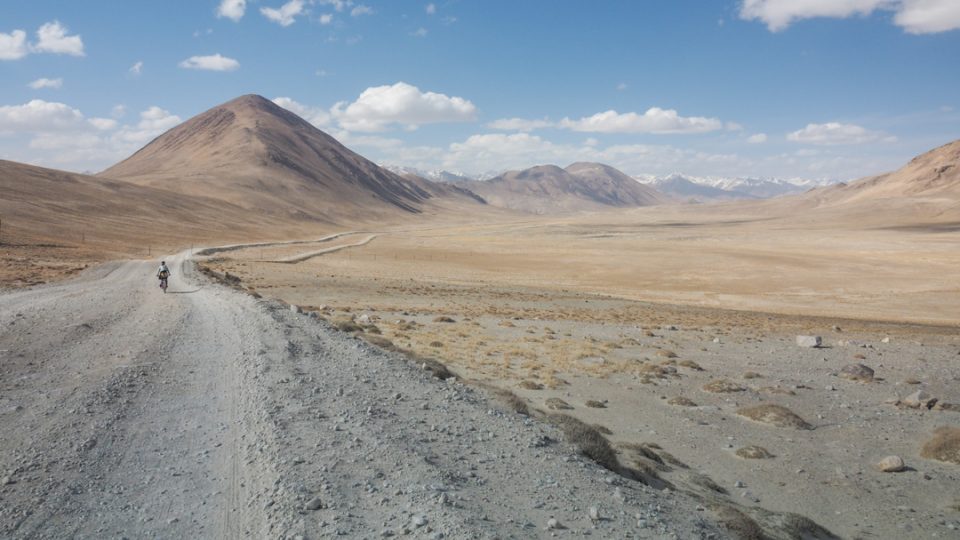 Horská poušť na Pamir Highway. Tádžikistán