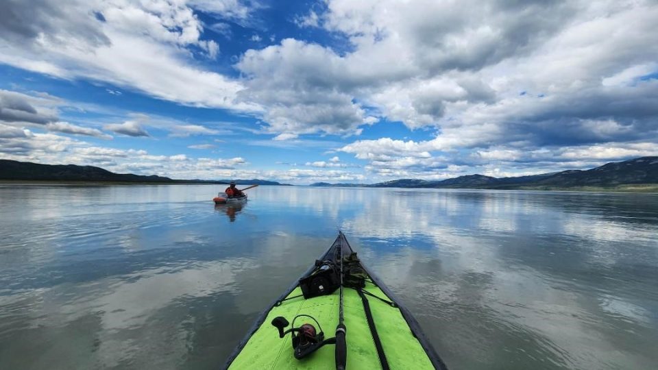 Tom Mihulka žije v Kanadě řadu let a někdy sáhne po seakajaku, někdy po horské kole, v zimě pochopitelně sáhne po lyžích | foto: Archiv Toma Mihulky Tom Mihulka žije v Kanadě řadu let a někdy sáhne po seakajaku, někdy po horské kole, v zimě pochopitelně sáhne po lyžích