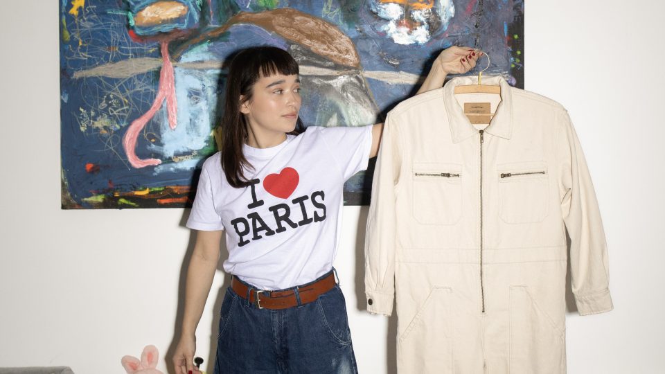 Denimový overal z druhé ruky Viktorie dostala darem | foto: Veronika Ruppert, Český rozhlas Denimový overal z druhé ruky Viktorie dostala darem