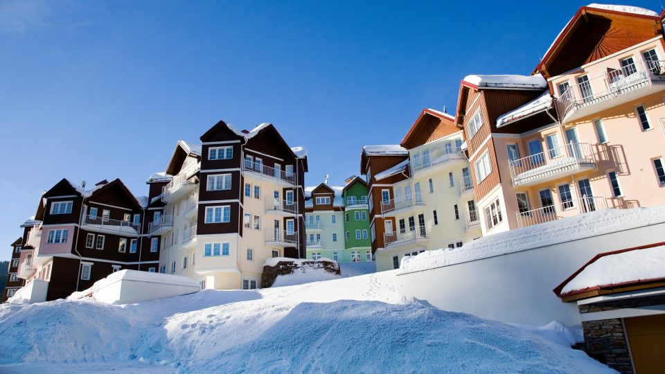 Apartmány v Peci pod Sněžkou (snímek z roku 2006)