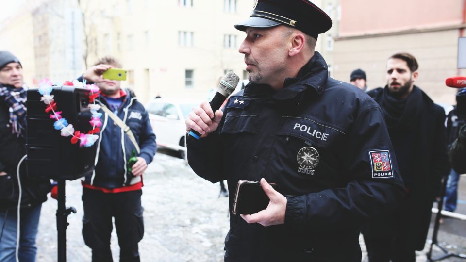 Vyklízení Autonomního sociálního centra Klinika - mluvčí pražských policistů Tomáš Hulan