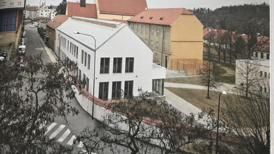Gymnázium v Třebíči (atelier Tišnovka). Stavba, která patří do historického města (z ročenky