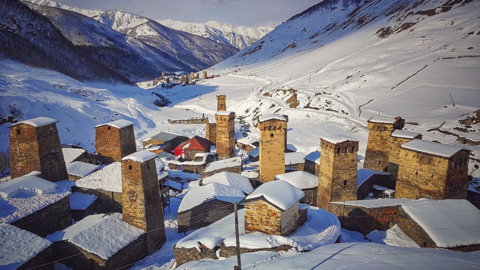 Gruzie - zimní trek do vesnice Ushguli