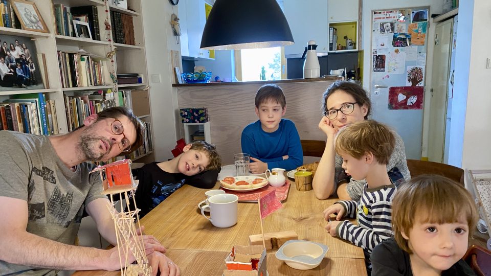 U Čančíků - Josef Čančík, Darja Čančíková a děti | foto: Karolína Vránková, Český rozhlas U Čančíků - Josef Čančík, Darja Čančíková a děti