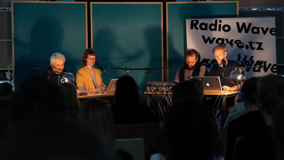 Radio Ivo feat. Michal Suchánek: Život nedoceníš