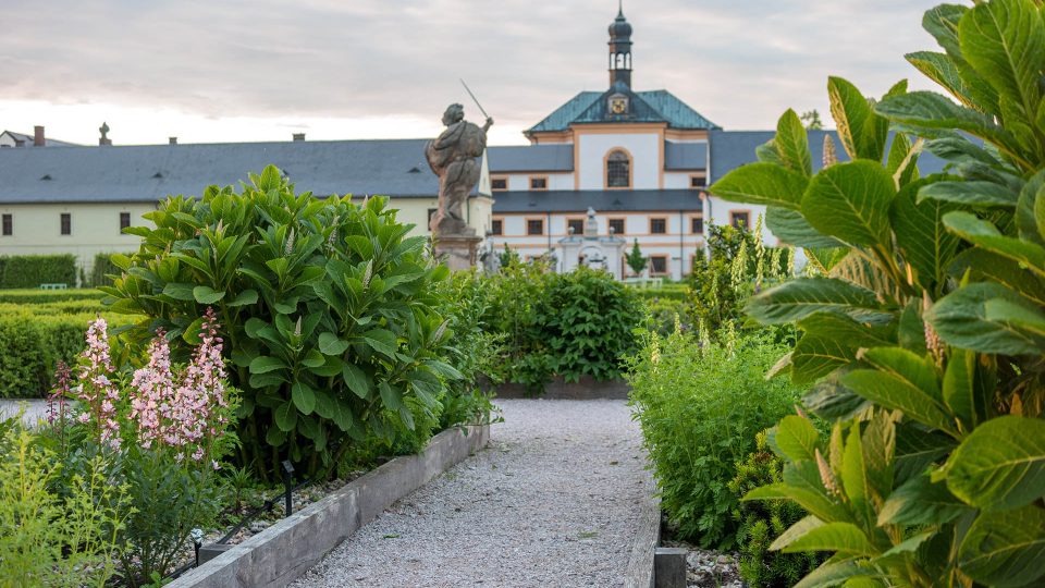 Kamila a Přemysl Krejčiříkovi navrhují novou podobu historických zahrad – třeba kolem hospitalu v Kuksu