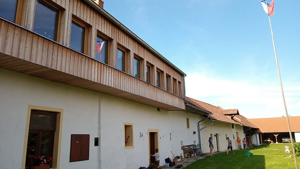 Rekonstrukce statku ve Výhni | foto: archiv Čančíkových Rekonstrukce statku ve Výhni