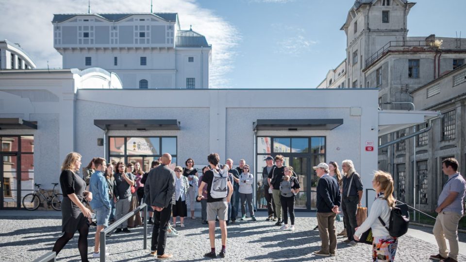 Den architektury v Plzni. Petr Klíma vede procházku okolo Tech Tower