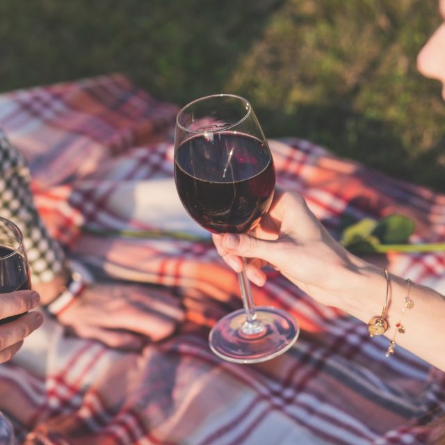 Každá kultura nebo národ měla látku,  kterou používala ke změně stavu vědomí. Problém je v tom,  že užívání bylo ritualizované,  látky se braly v určitém rámci. My dnes používáme všechny látky,  ale rámce jsme si nepřenesli | foto: CC0 Public domain