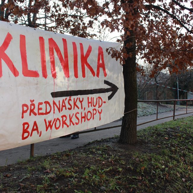 Přednášky a workshopy se už na Klinice zřejmě odehrávat nebudou | foto: Láďa Bruštík