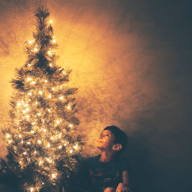 Poslechněte si celý rozhovor o vánoční naději a rady Dalibora Špoka,  jak prožít svátky dobře | foto: Jeswin Thomas,  Pexels,  Licence Pexels
