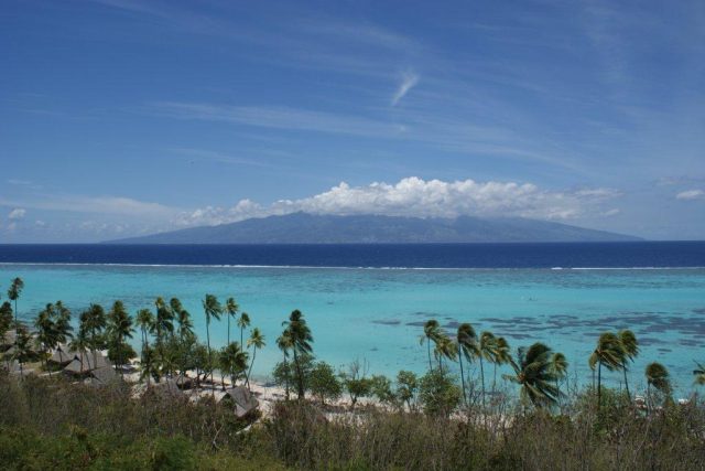 Ostrov Moorea v pozadí Tahiti | foto: Slávka  Chrpová