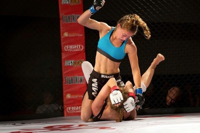 Magdalena Šormová a AMA Fight Club – 60kg X Sandra Danisova  (Slovensko) | foto:  Archiv Magdaleny Šormové