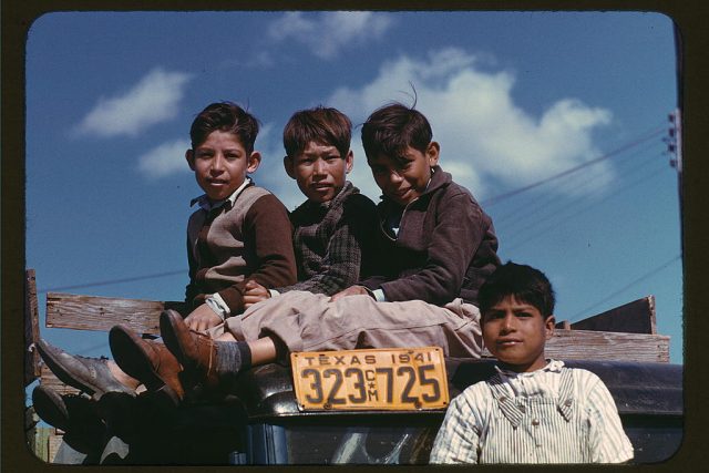 Migranti v Texasu | foto: Public domain,   The Library of Congress