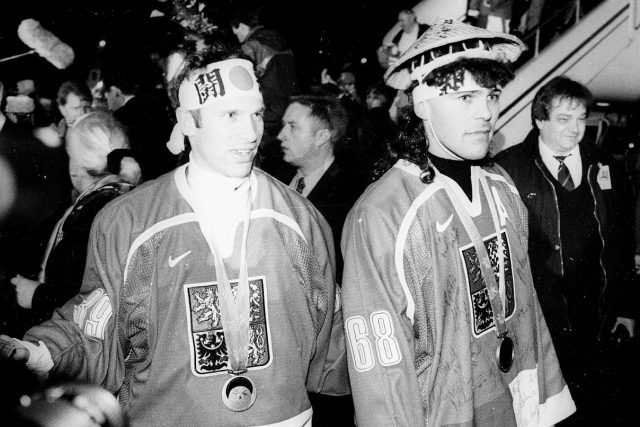 Dominik Hašek a Jaromír Jágr po návratu z OH Nagano 1998 | foto: Fotobanka Profimedia,  CNC .,  Jaroslav Legner
