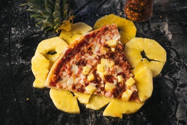Patří ananas na pizzu už od starověku? | foto: Unsplash,  Licence Unsplash