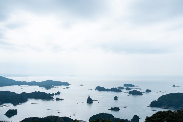 Podle nových údajů má Japonsko celkem 14 125 ostrovů,  což je o sedm tisíc víc,  než úřady napočítaly před pětatřiceti lety | foto: Masaaki Komori,  Unsplash,  Licence Unsplash