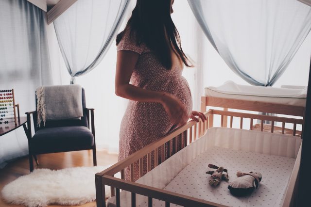 těhotná žena,  těhotenství | foto: Ömürden Cengiz,  Unsplash,  Licence Unsplash