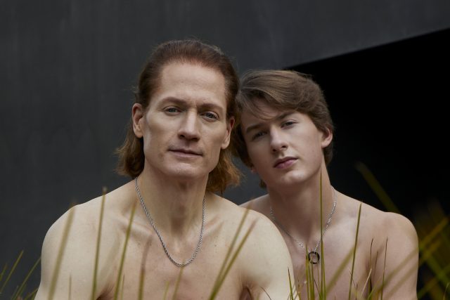 Bryan Johnson se svým synem | foto: Magdalena Wosinska