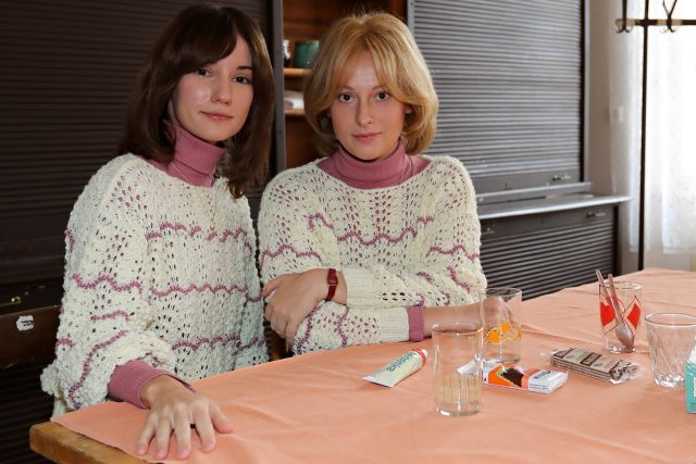 Eliška Křenková a Anna Fialová během natáčení série Iveta | foto: Profimedia
