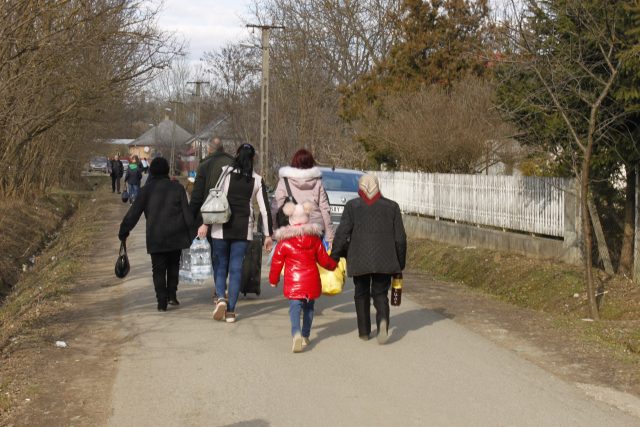 Uprchlíci směřující dále do Maďarska | foto: Ondřej Šebestík,  archiv Ondřeje Šebestíka,  Pavla Jana a Sáry Pospíšilové