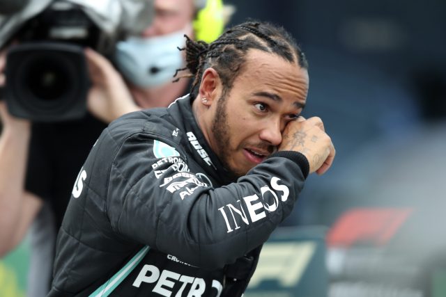 Lewis Hamilton ziskem sedmého titulu mistra světa ve Formuli 1 zpečetil svou výjimečnost | foto: ČTK/AP/Tolga Bozoglu