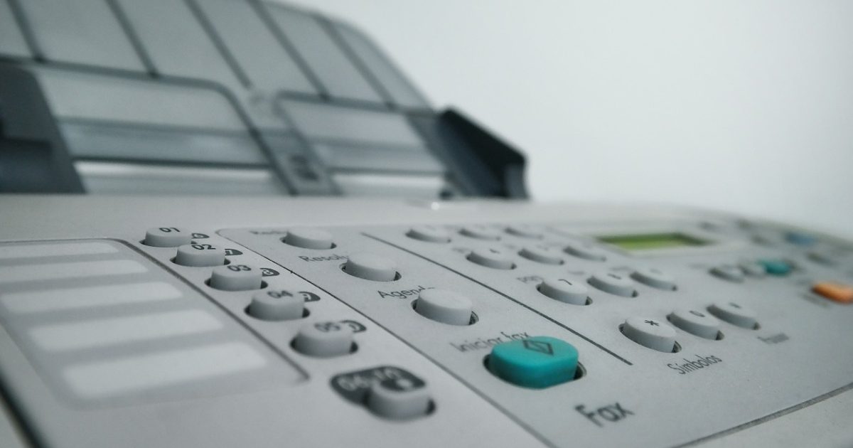 Erinnern Sie sich an das Faxgerät?  Es wird noch immer von den meisten Unternehmen in Deutschland genutzt.
