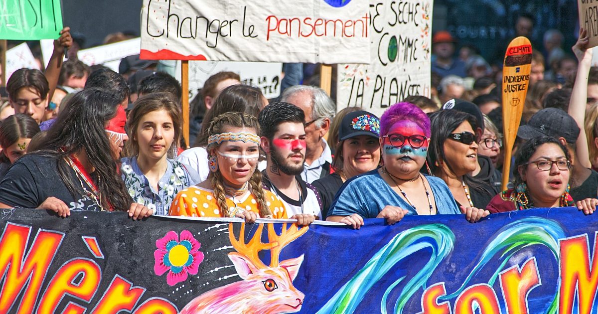 Stater glemmer kvinner når de løser klimakrisen.  Samtidig er de mer utsatt