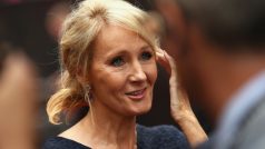Autorka J. K. Rowlingová na slavnostním představení hry Harry Potter a prokleté dítě, první a druhá část, v Londýně 30. července 2016